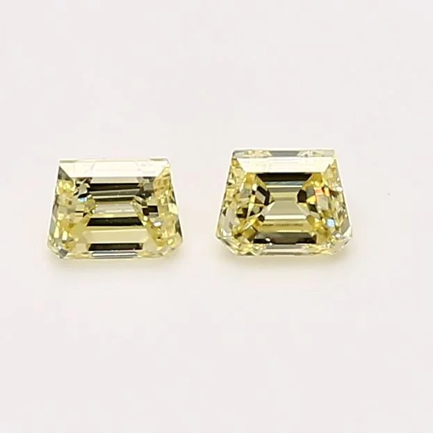 0.23 カラット Tapered Baguette ファンシー イエロー VVS2 天然 ダイヤモンド