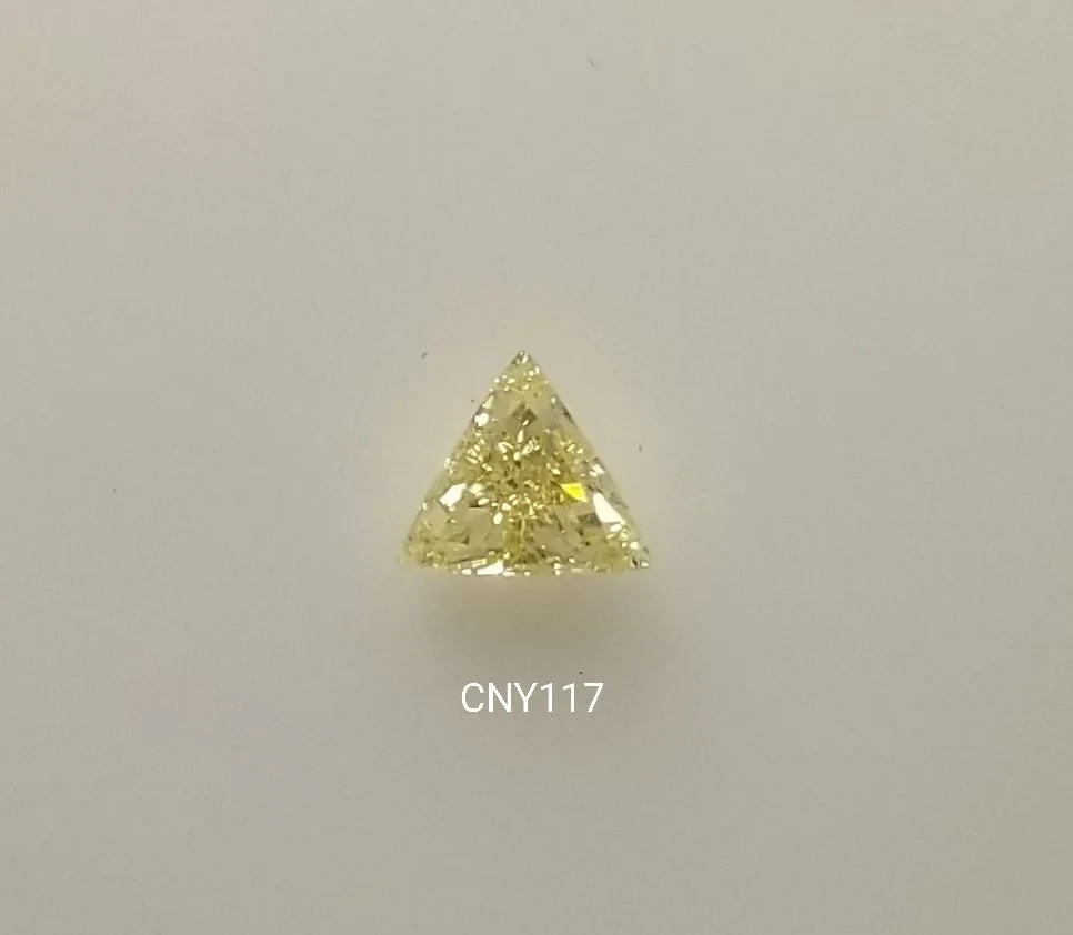 0.44 カラット Triangular ファンシー イエロー SI1 天然 ダイヤモンド